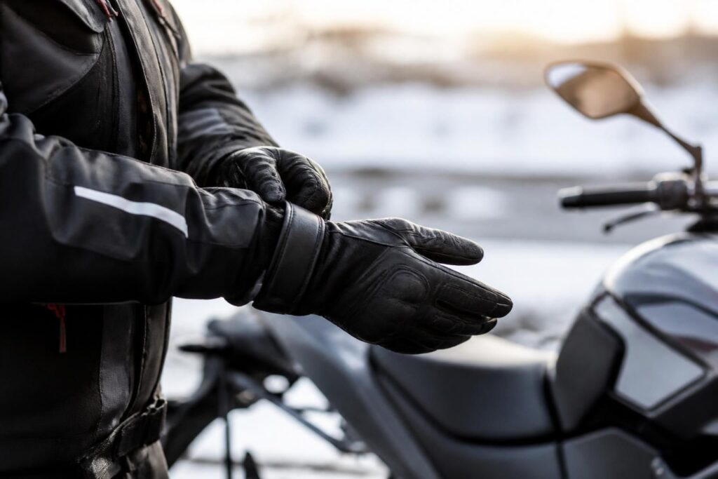 Guantes de moto de invierno para mantener las manos calientes y secas en la moto